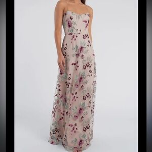 Jenny Yoo Collection Berry Vintage Iris Julianna Embroidered Gown size 4